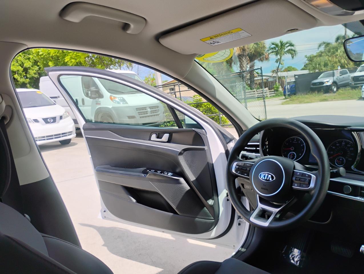 Kia K5 LXS 2021