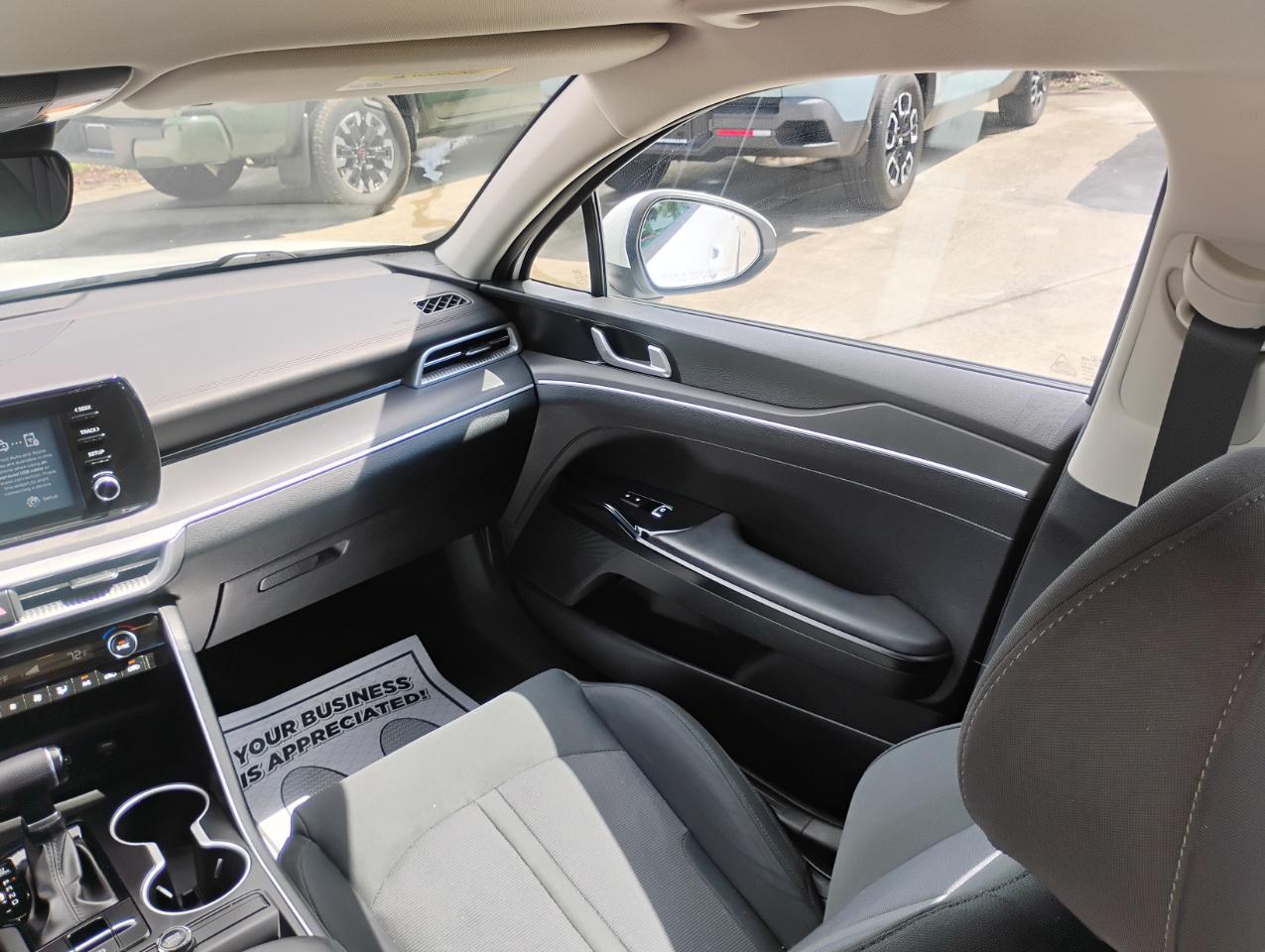 Kia K5 LXS 2021