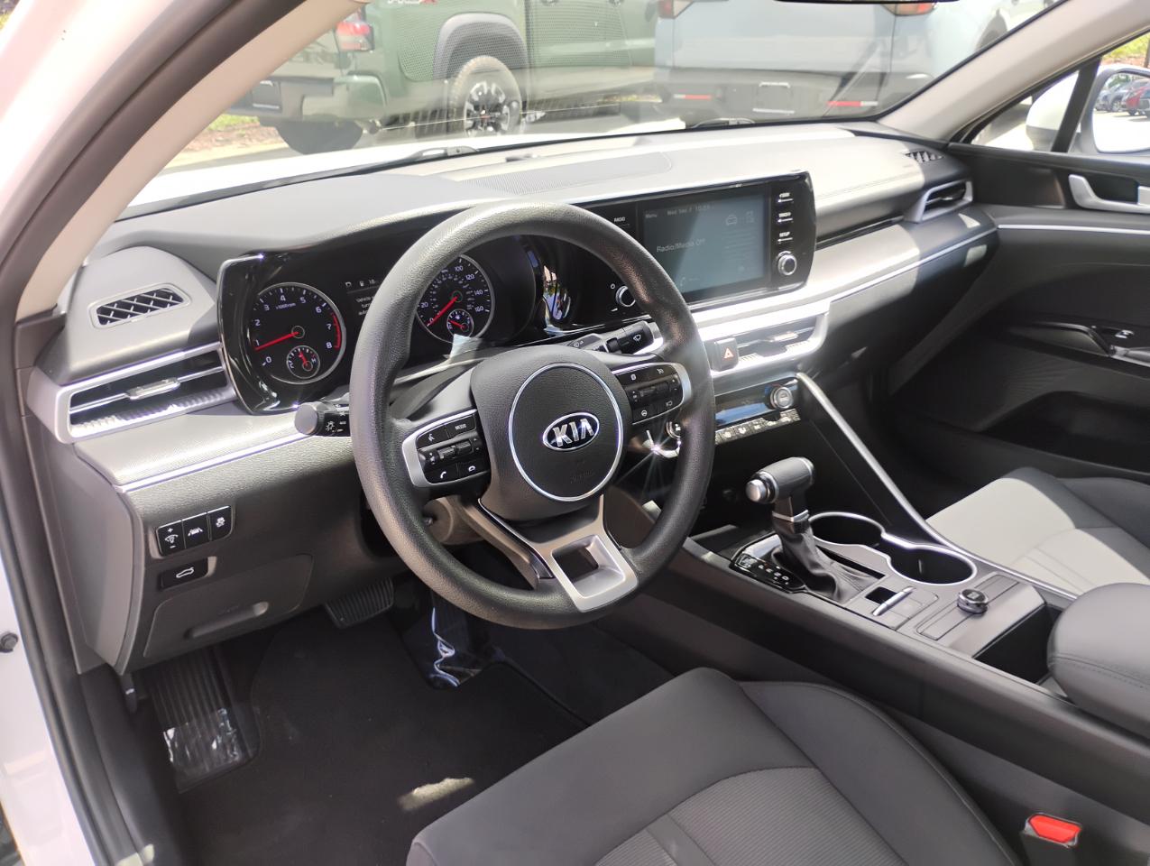 Kia K5 LXS 2021