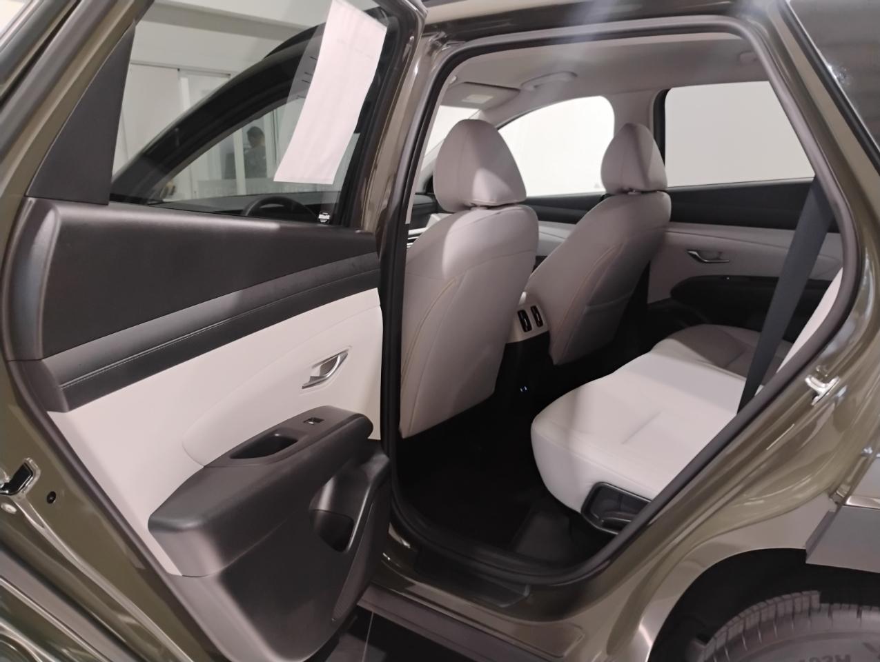 Hyundai Tucson SEL 2025