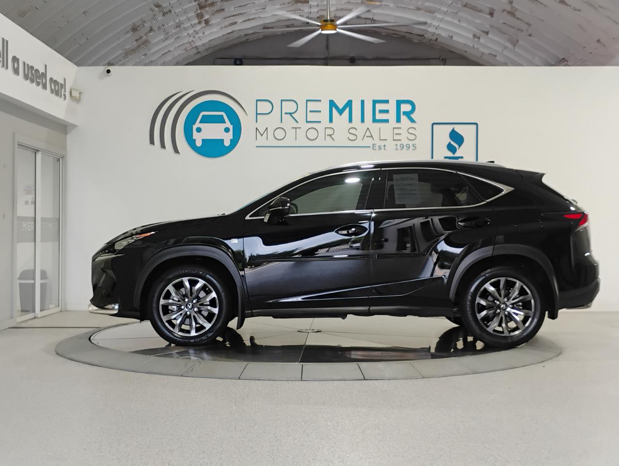 Lexus NX 200t FWD 2017