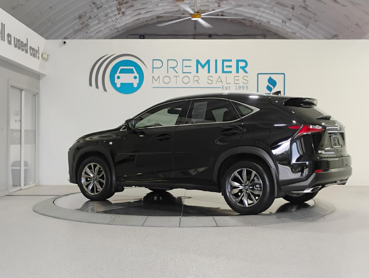 Lexus NX 200t FWD 2017