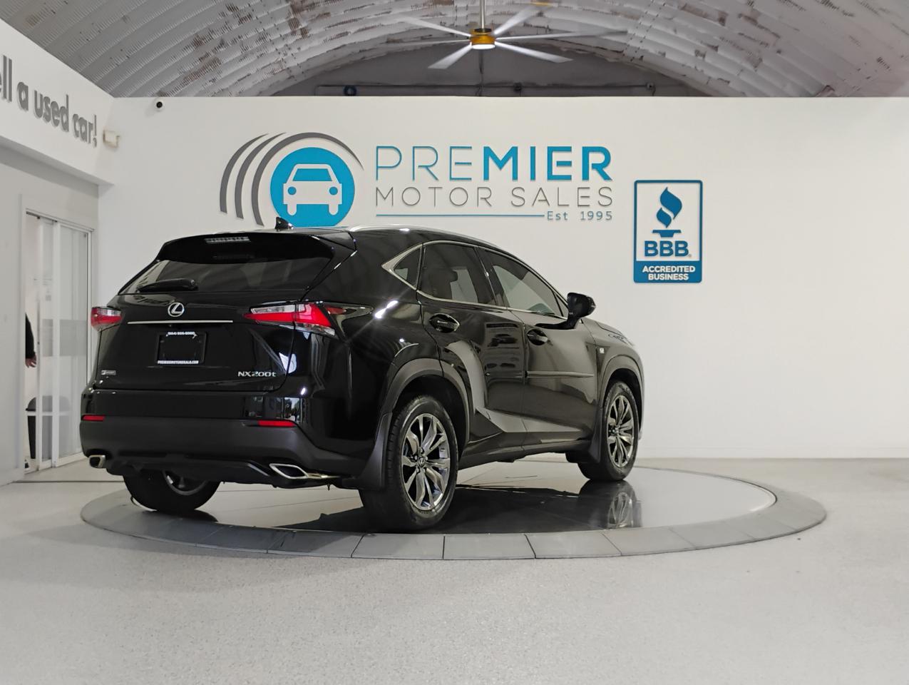 Lexus NX 200t FWD 2017