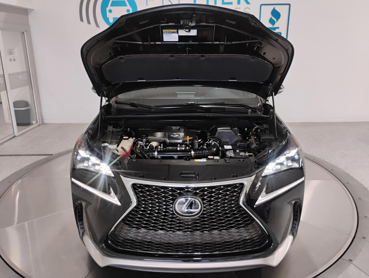 Lexus NX 200t FWD 2017