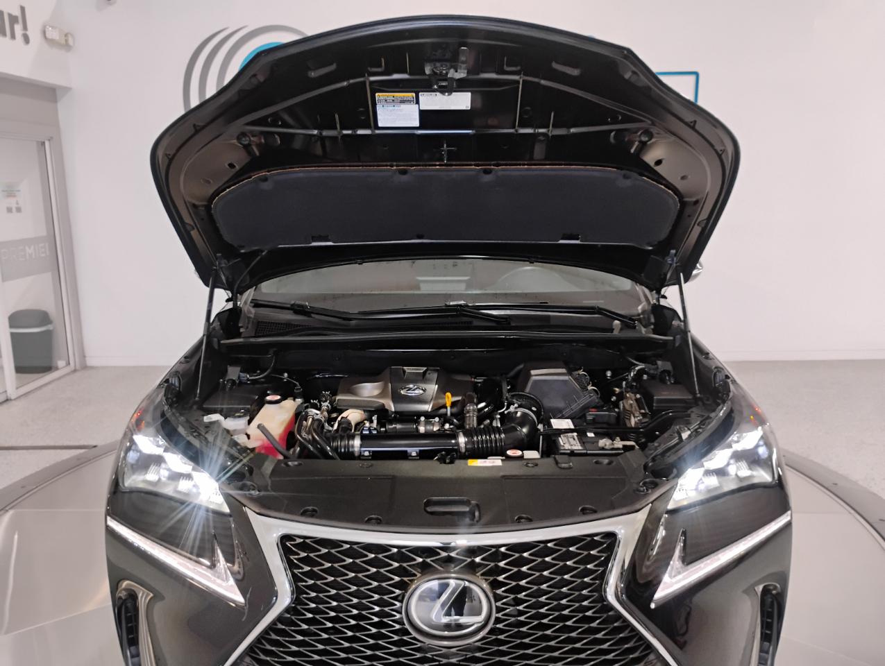 Lexus NX 200t FWD 2017
