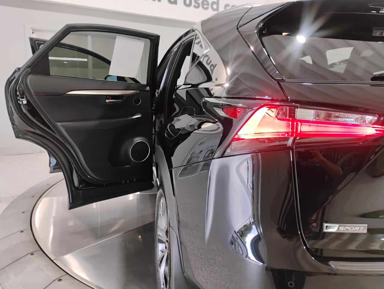 Lexus NX 200t FWD 2017