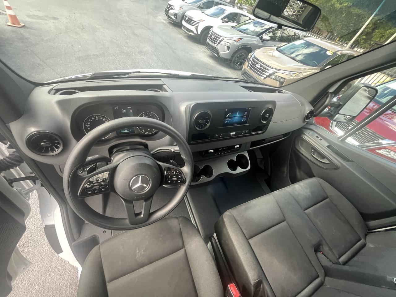 Mercedes-Benz Sprinter  2023