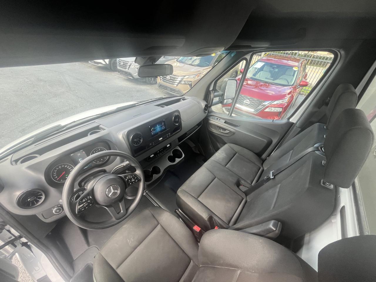 Mercedes-Benz Sprinter  2023