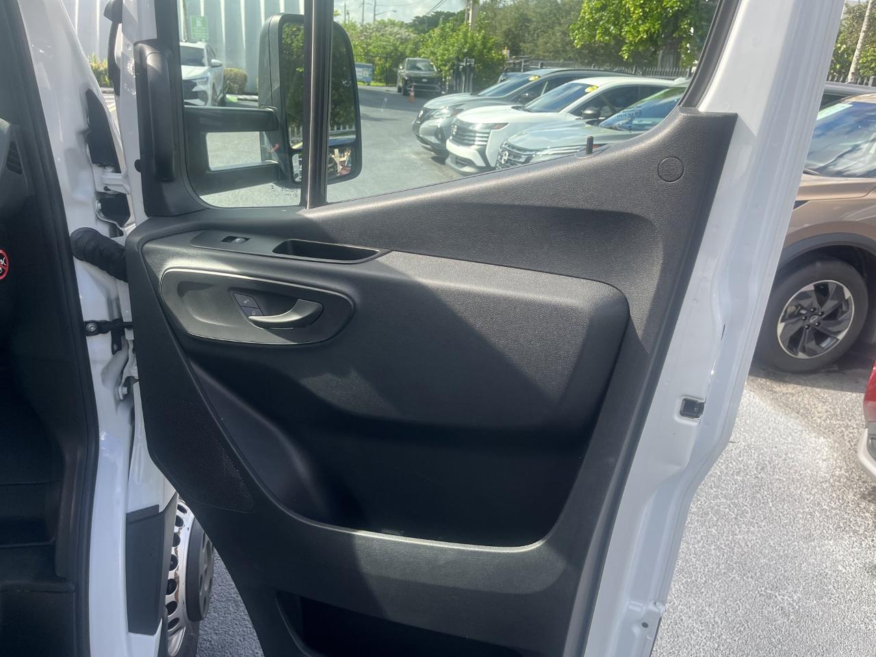 Mercedes-Benz Sprinter  2023
