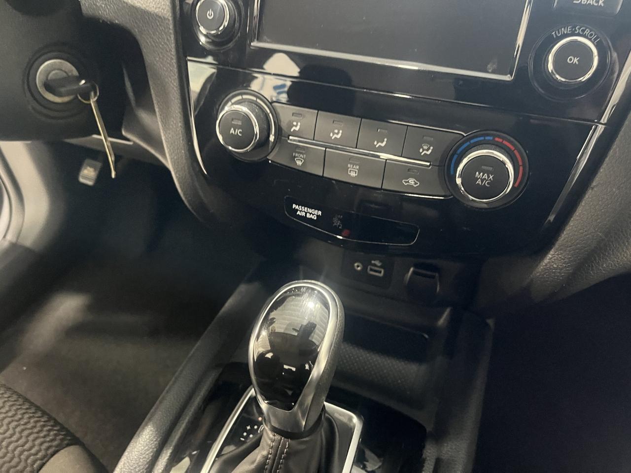 Nissan Rogue Sport FWD SV 2021