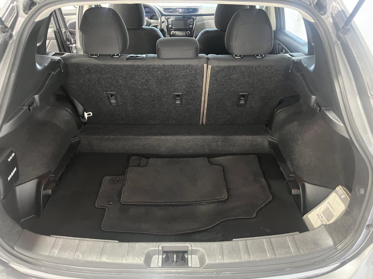 Nissan Rogue Sport FWD SV 2021