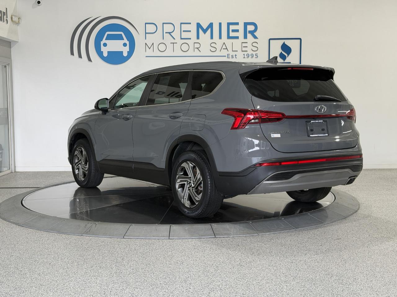 Hyundai Santa Fe SE 2021