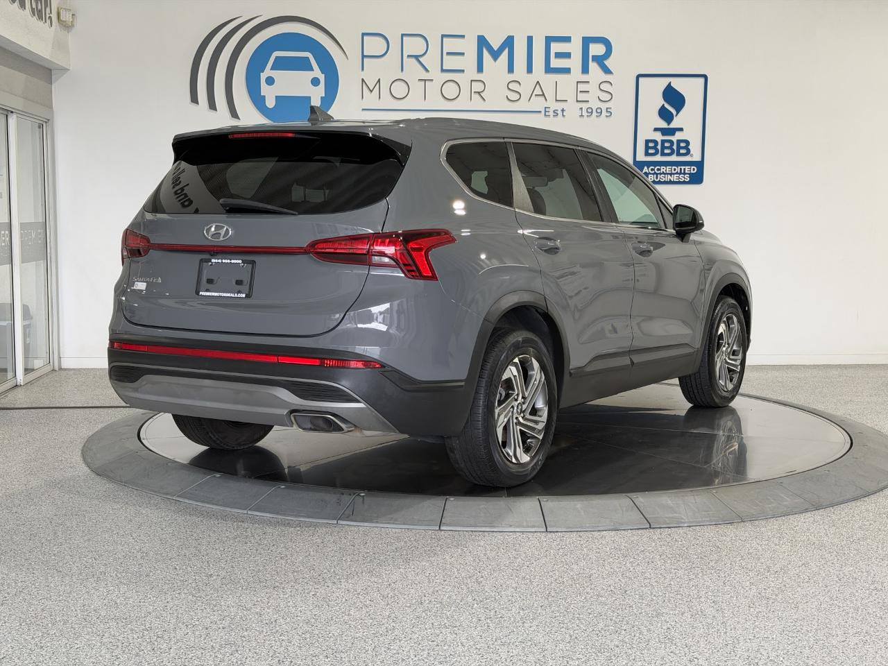 Hyundai Santa Fe SE 2021