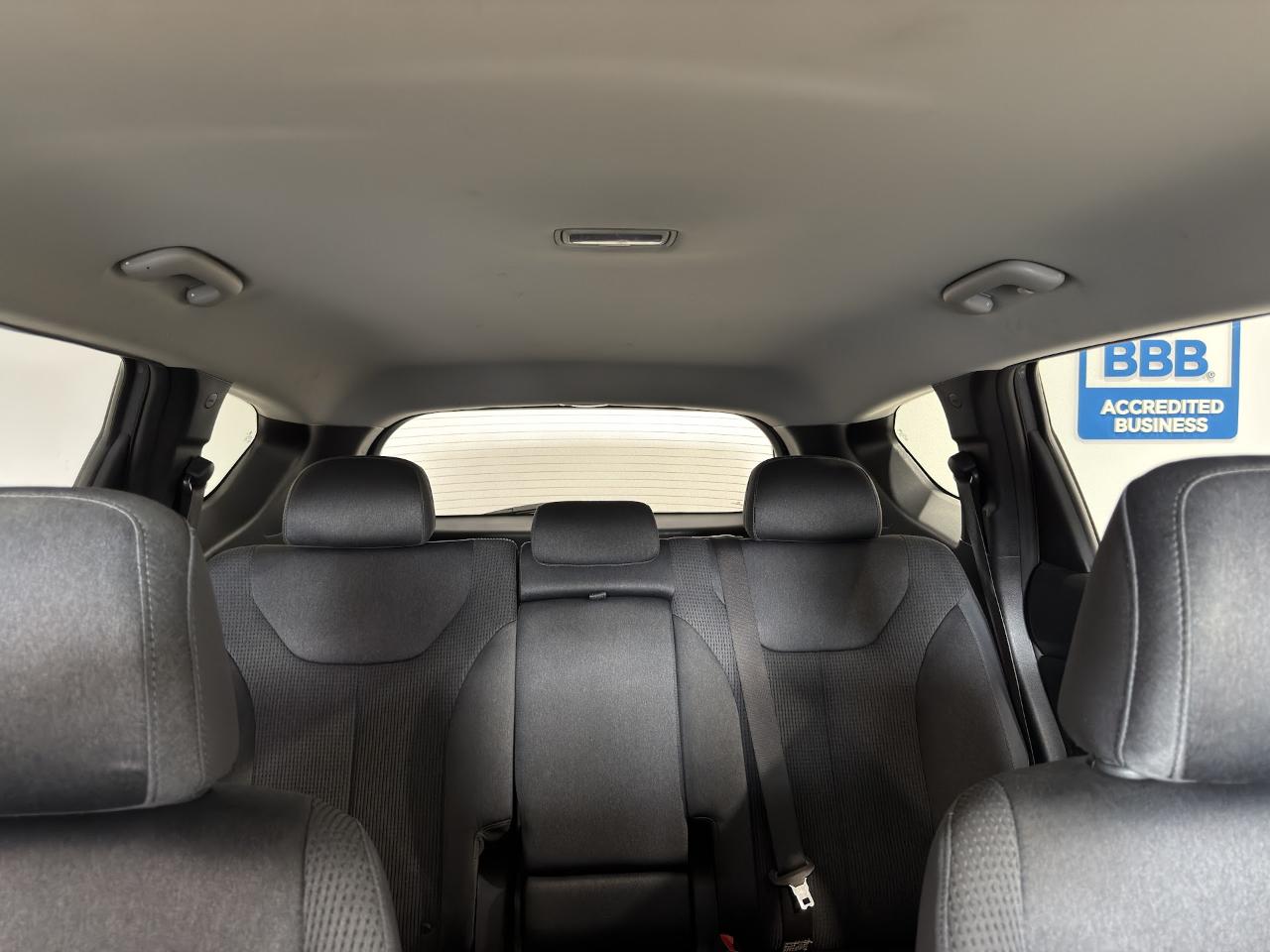 Hyundai Santa Fe SE 2021