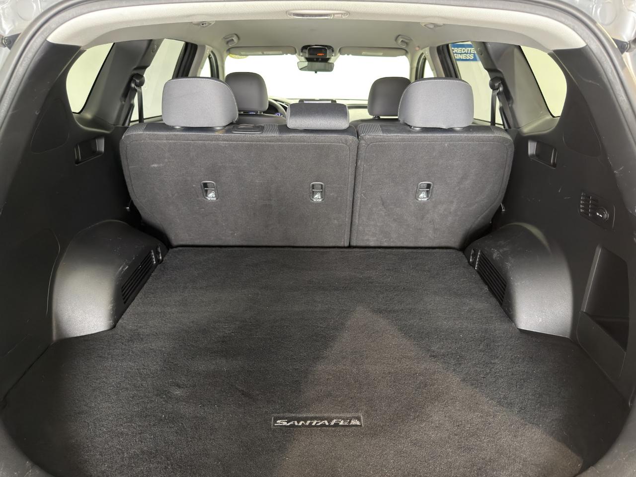 Hyundai Santa Fe SE 2021