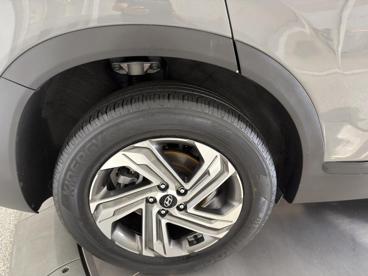 Hyundai Santa Fe SE 2021