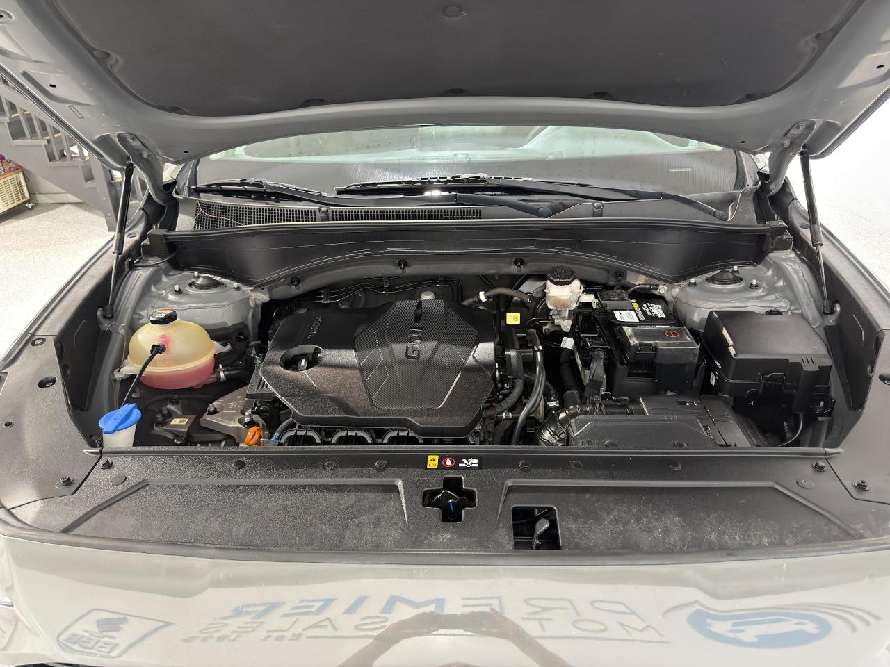 Hyundai Santa Fe SE 2021