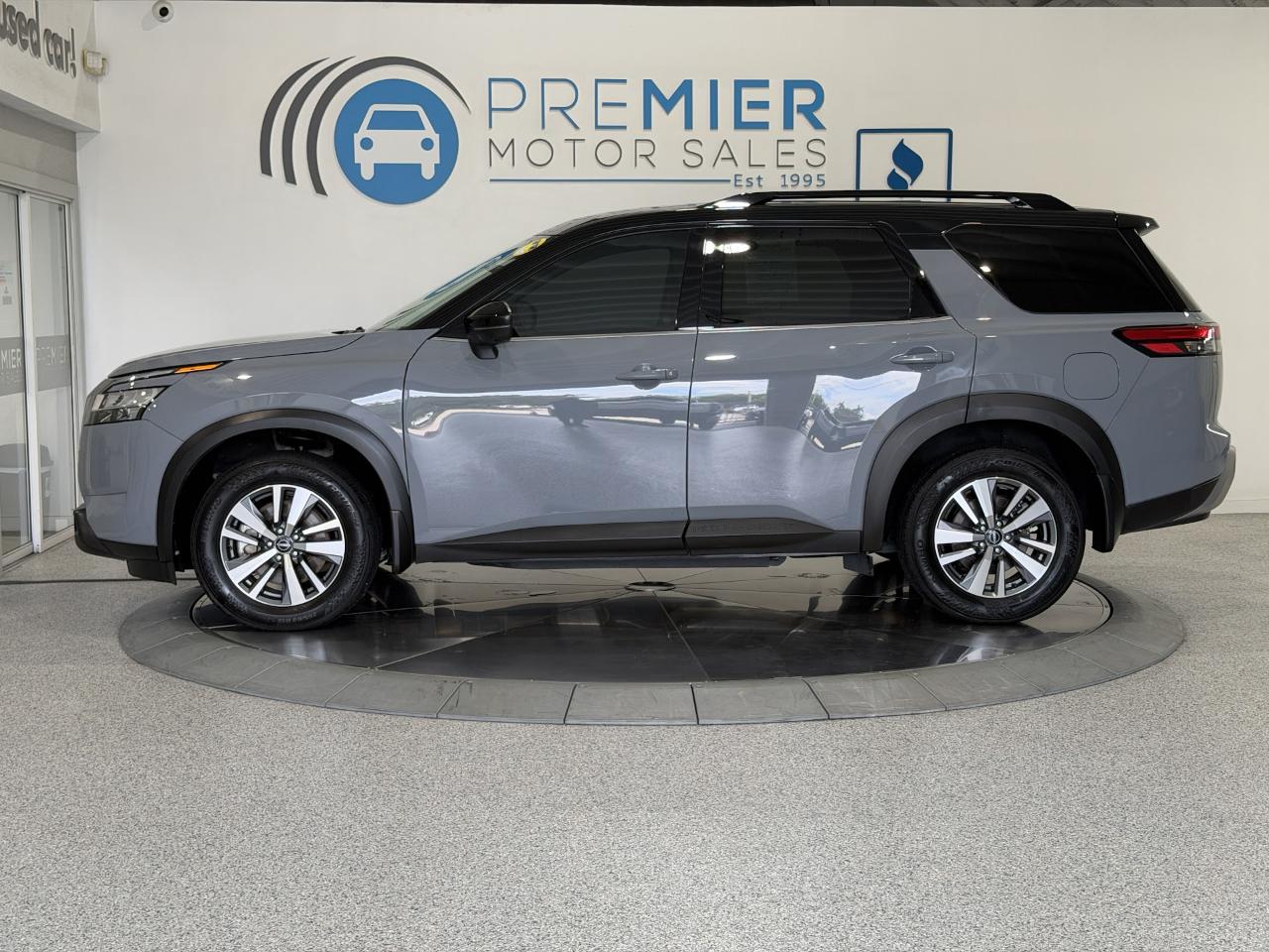 Nissan Pathfinder SL 2024