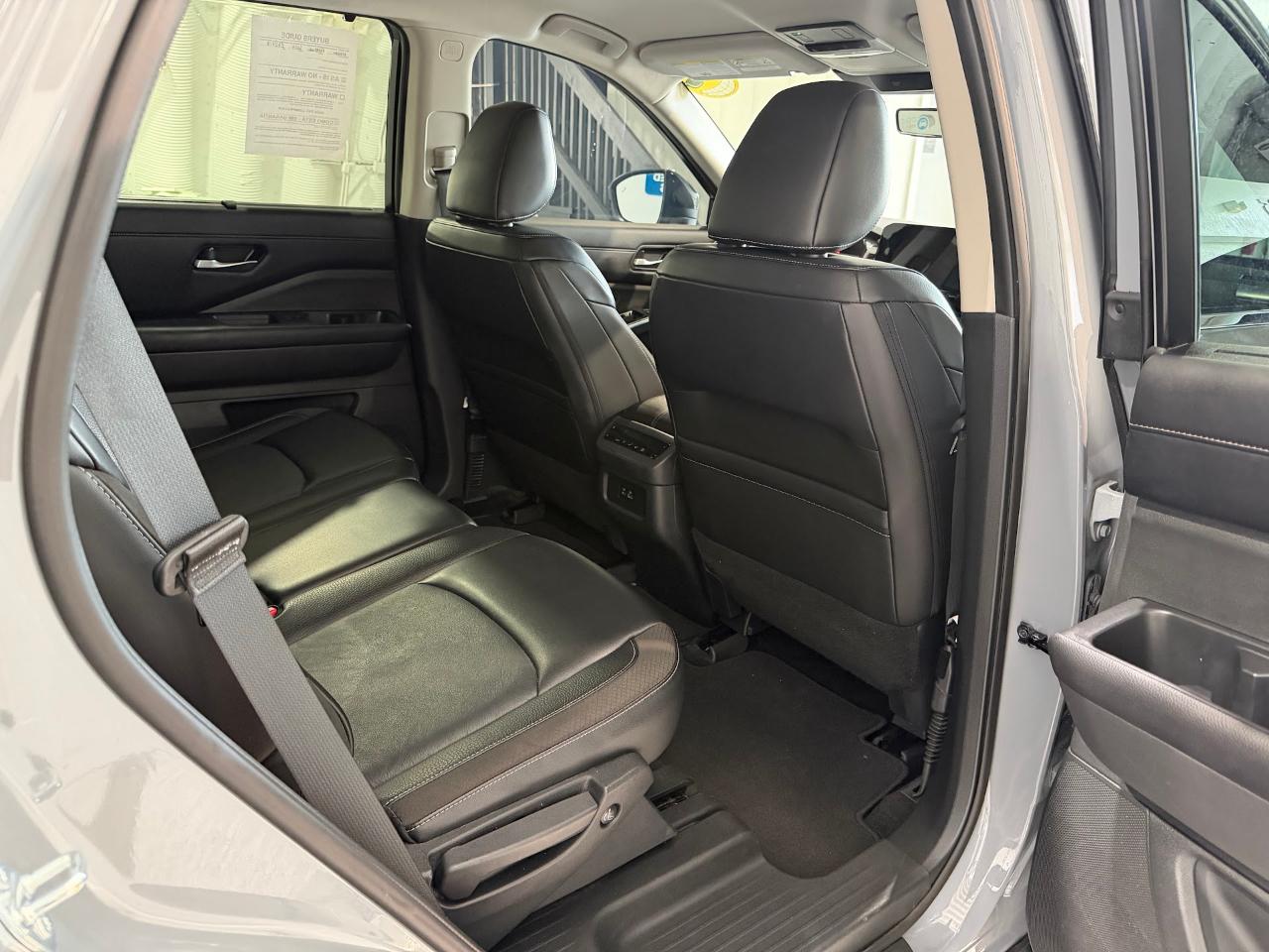 Nissan Pathfinder SL 2024