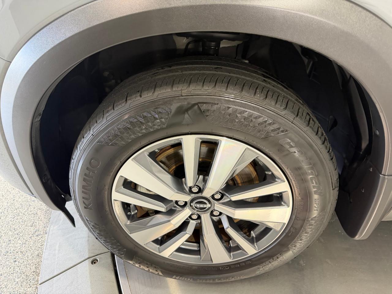 Nissan Pathfinder SL 2024
