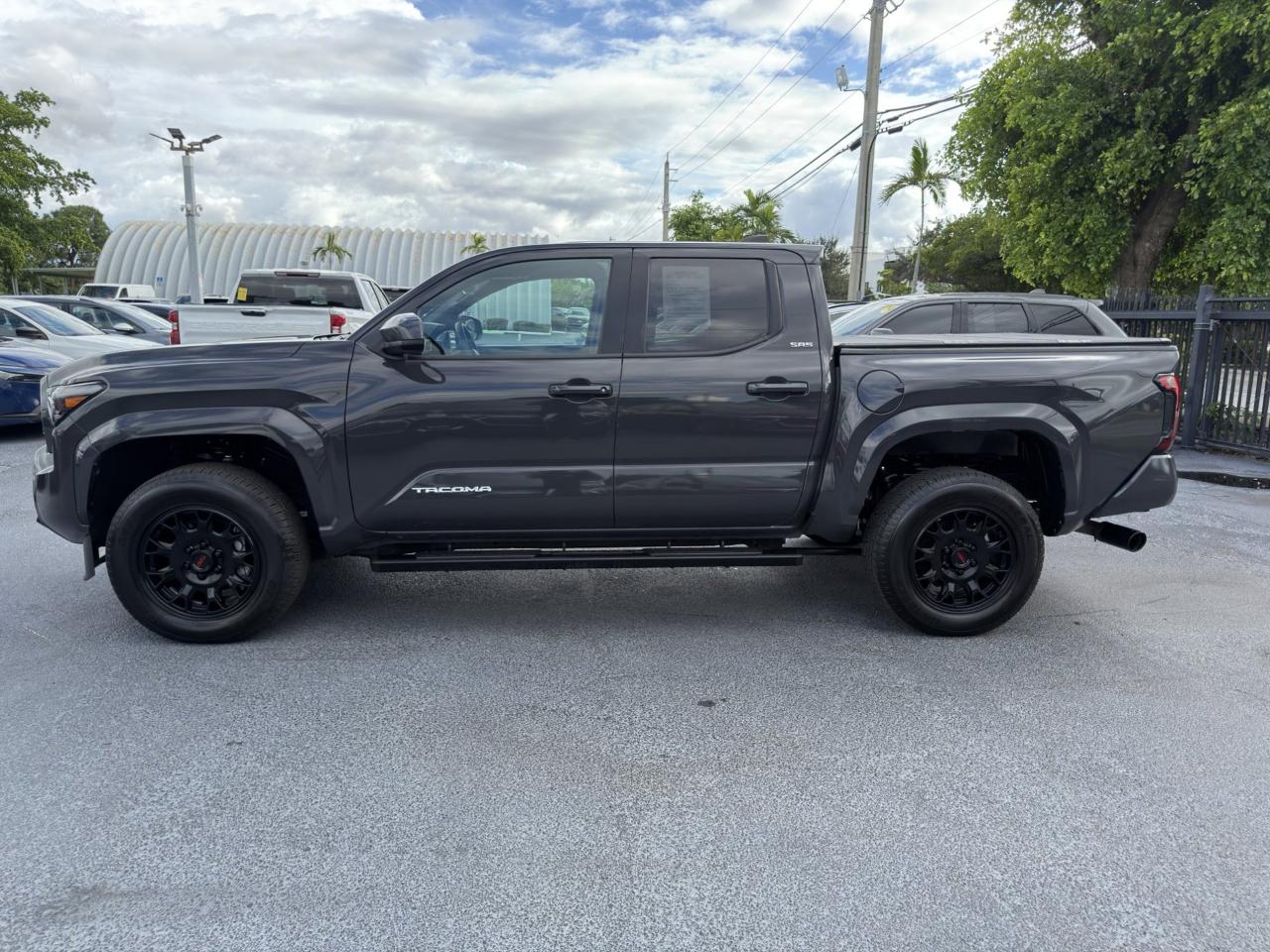 Toyota Tacoma SR5 Double Cab 2WD 2024