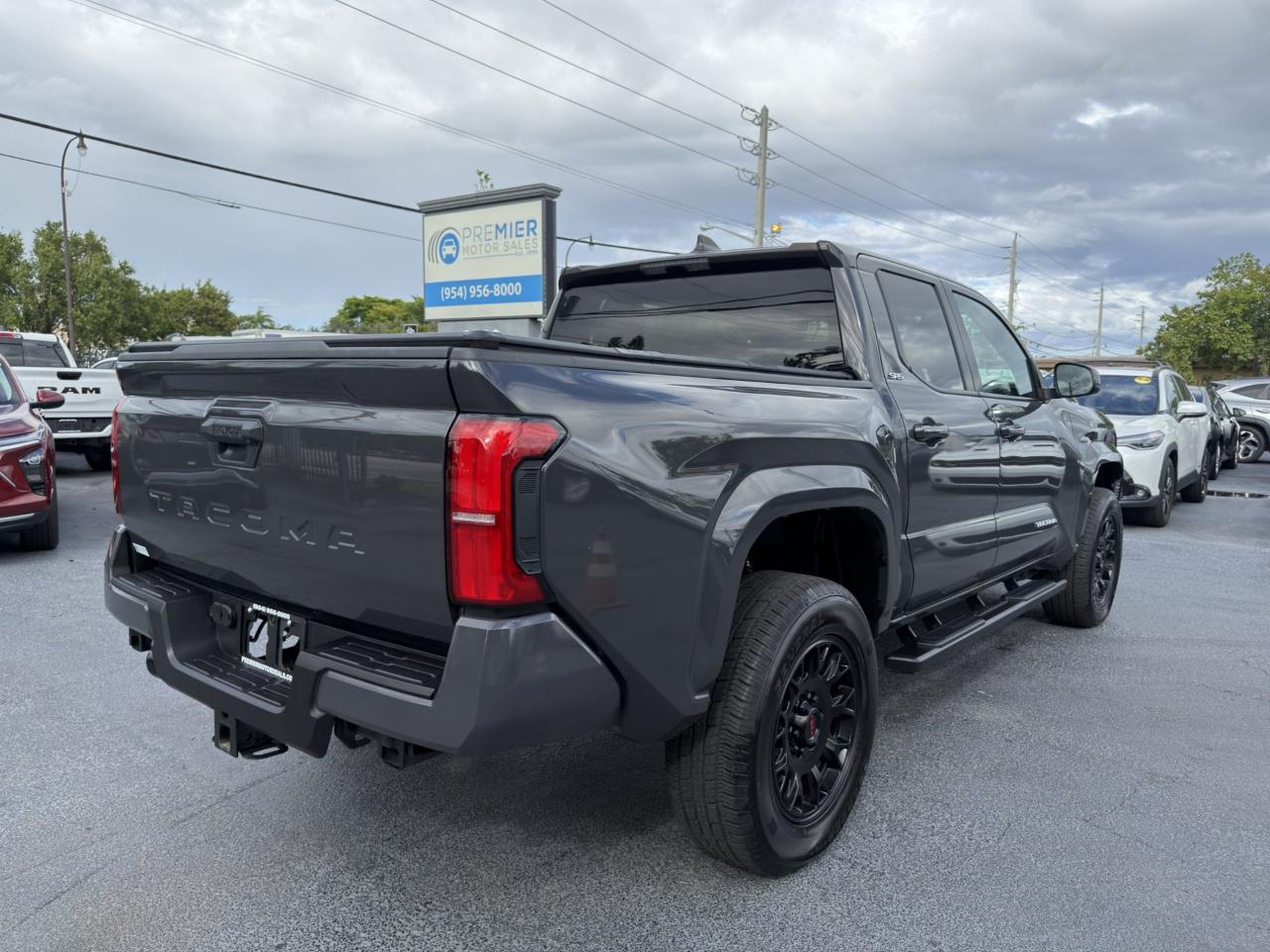 Toyota Tacoma SR5 Double Cab 2WD 2024