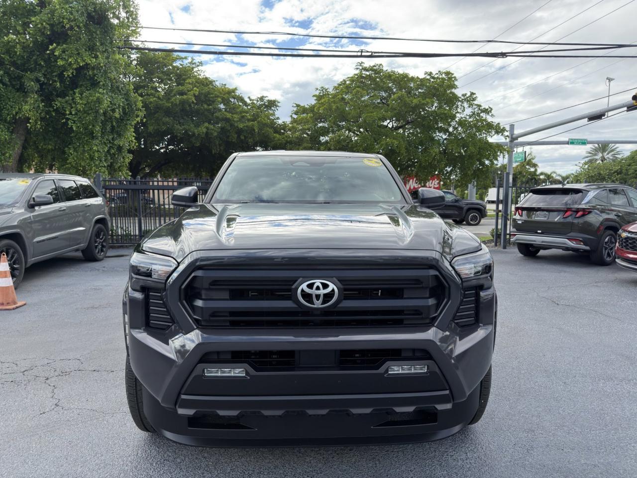 Toyota Tacoma SR5 Double Cab 2WD 2024
