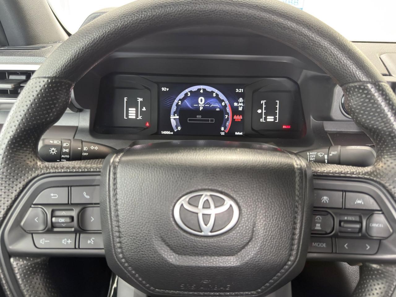 Toyota Tacoma SR5 Double Cab 2WD 2024