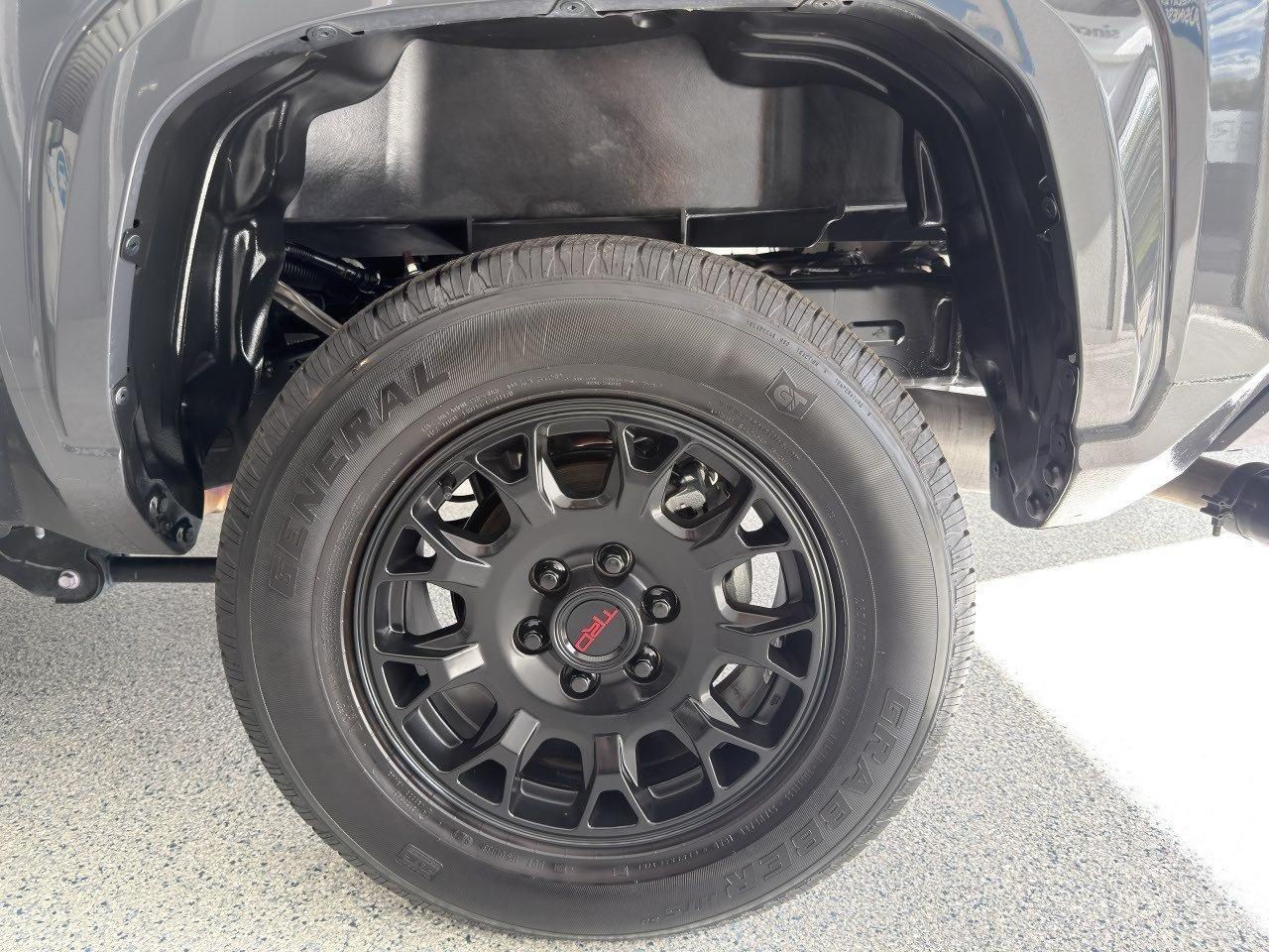 Toyota Tacoma SR5 Double Cab 2WD 2024