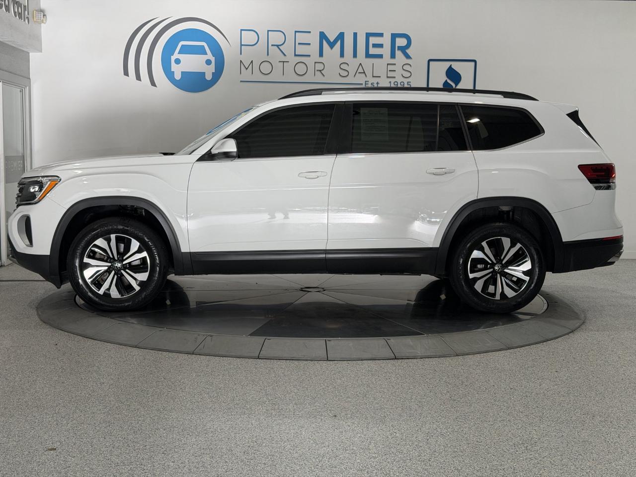 Volkswagen Atlas SE 2024