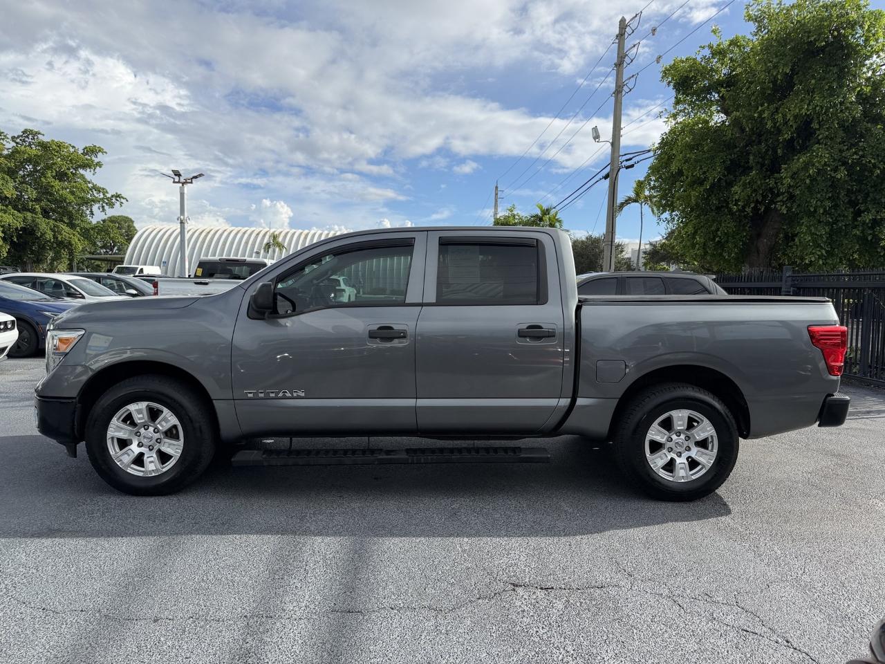 Nissan Titan S Crew Cab 2WD 2017