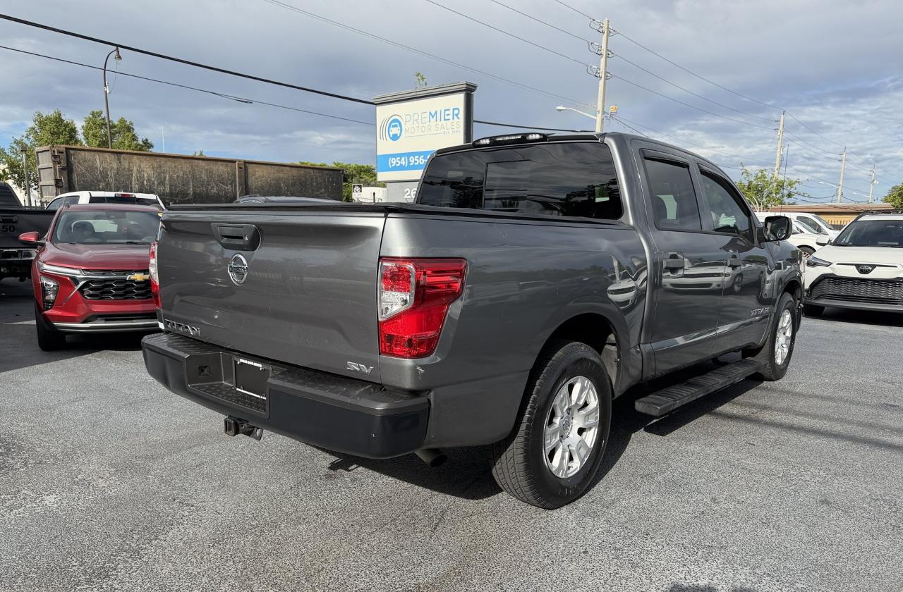 Nissan Titan S Crew Cab 2WD 2017