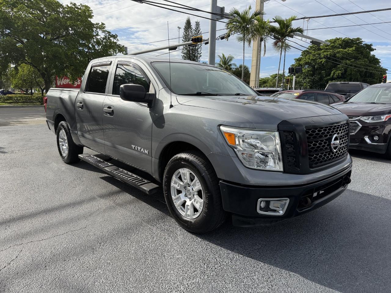 Nissan Titan S Crew Cab 2WD 2017