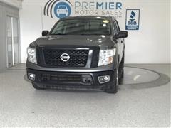 2017 Nissan Titan 
