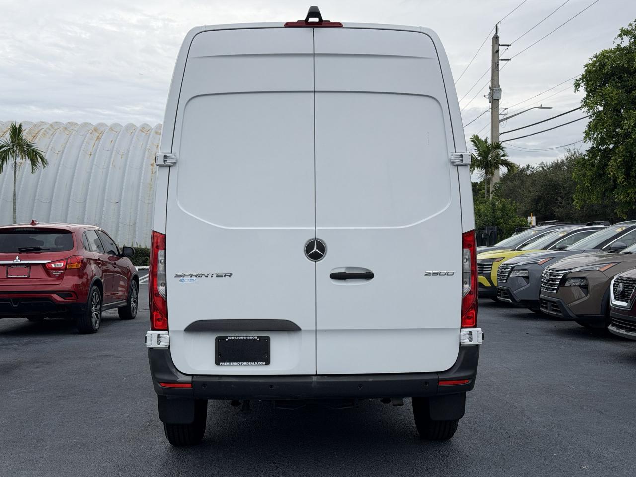 Mercedes-Benz Sprinter 2500 144-in. WB 2023