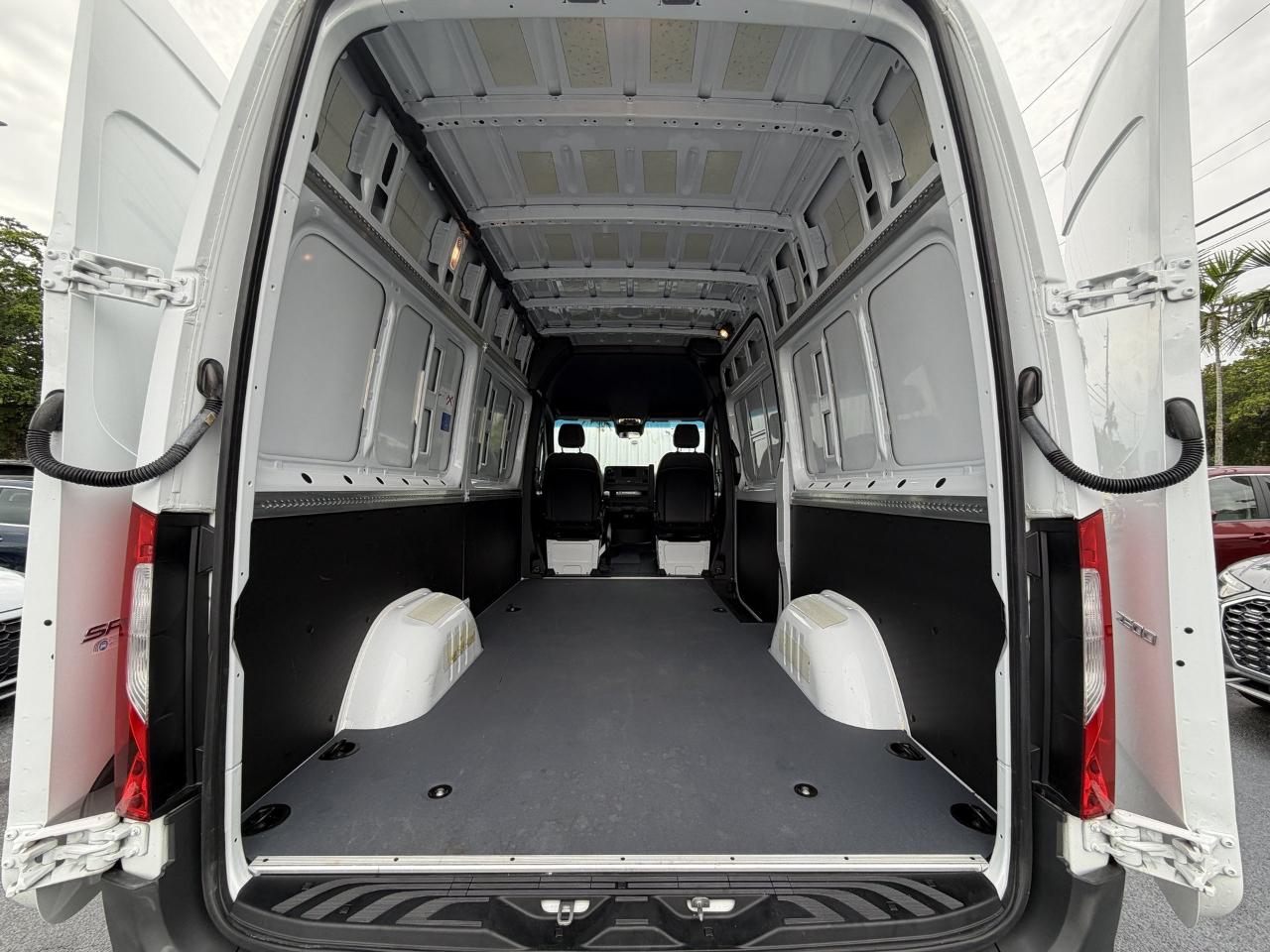 Mercedes-Benz Sprinter 2500 144-in. WB 2023