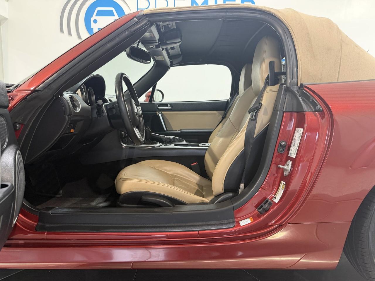 Mazda MX-5 Miata Grand Touring 2009