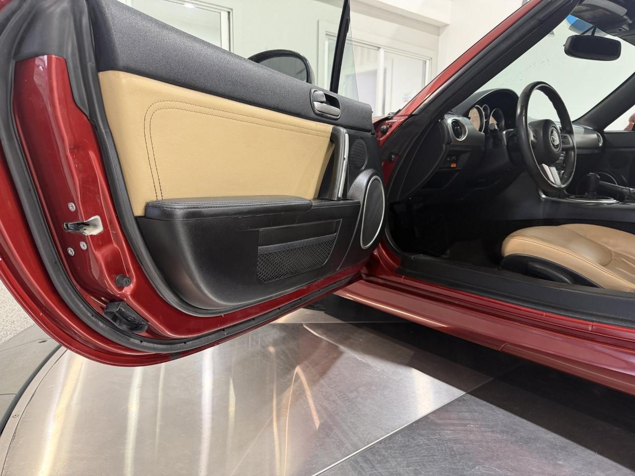 Mazda MX-5 Miata Grand Touring 2009