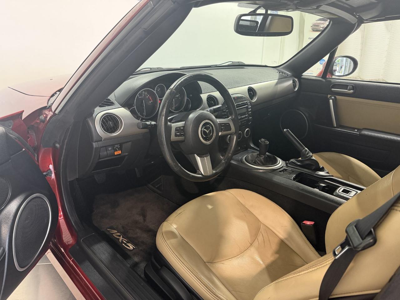 Mazda MX-5 Miata Grand Touring 2009