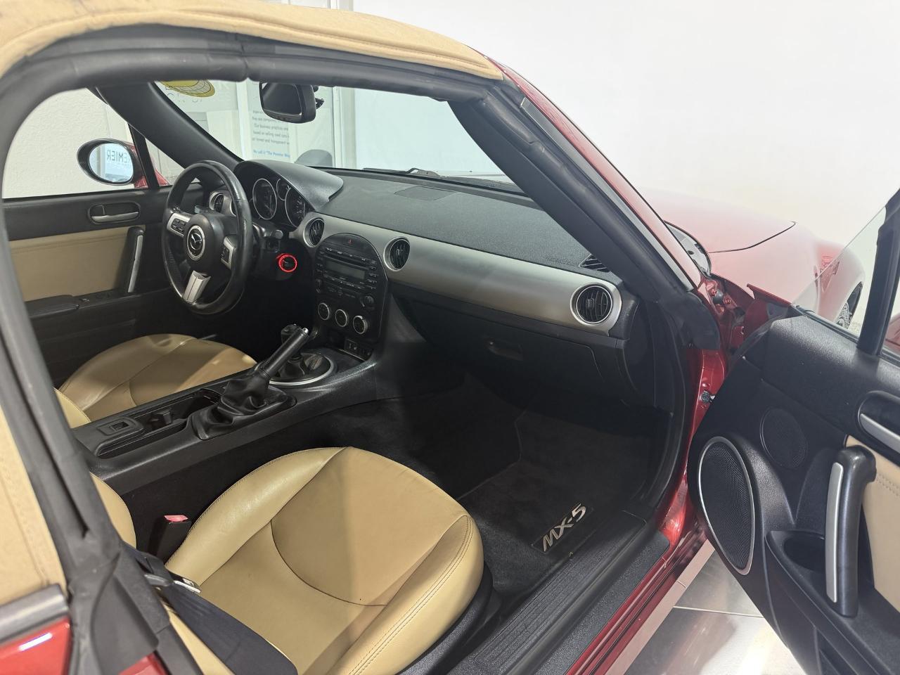 Mazda MX-5 Miata Grand Touring 2009