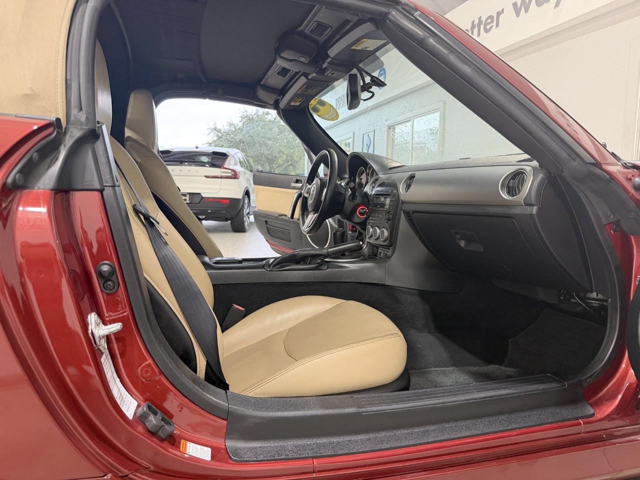 Mazda MX-5 Miata Grand Touring 2009
