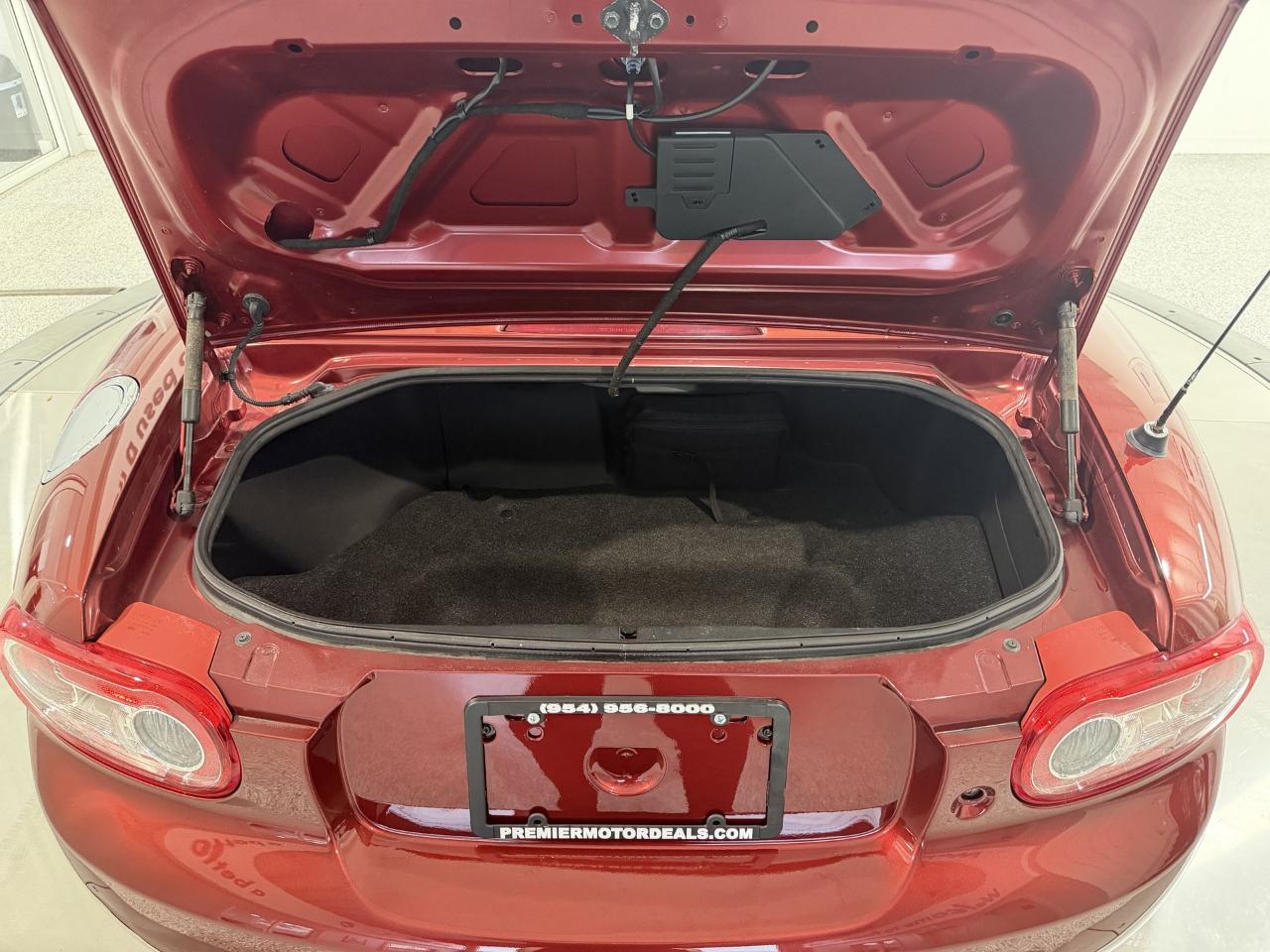 Mazda MX-5 Miata Grand Touring 2009