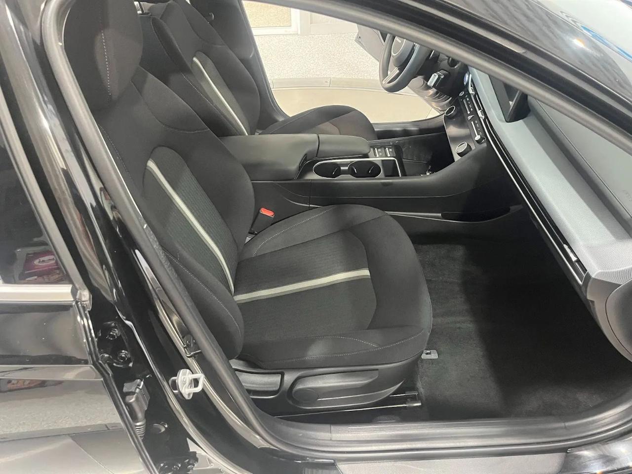 Hyundai Sonata SEL 2025