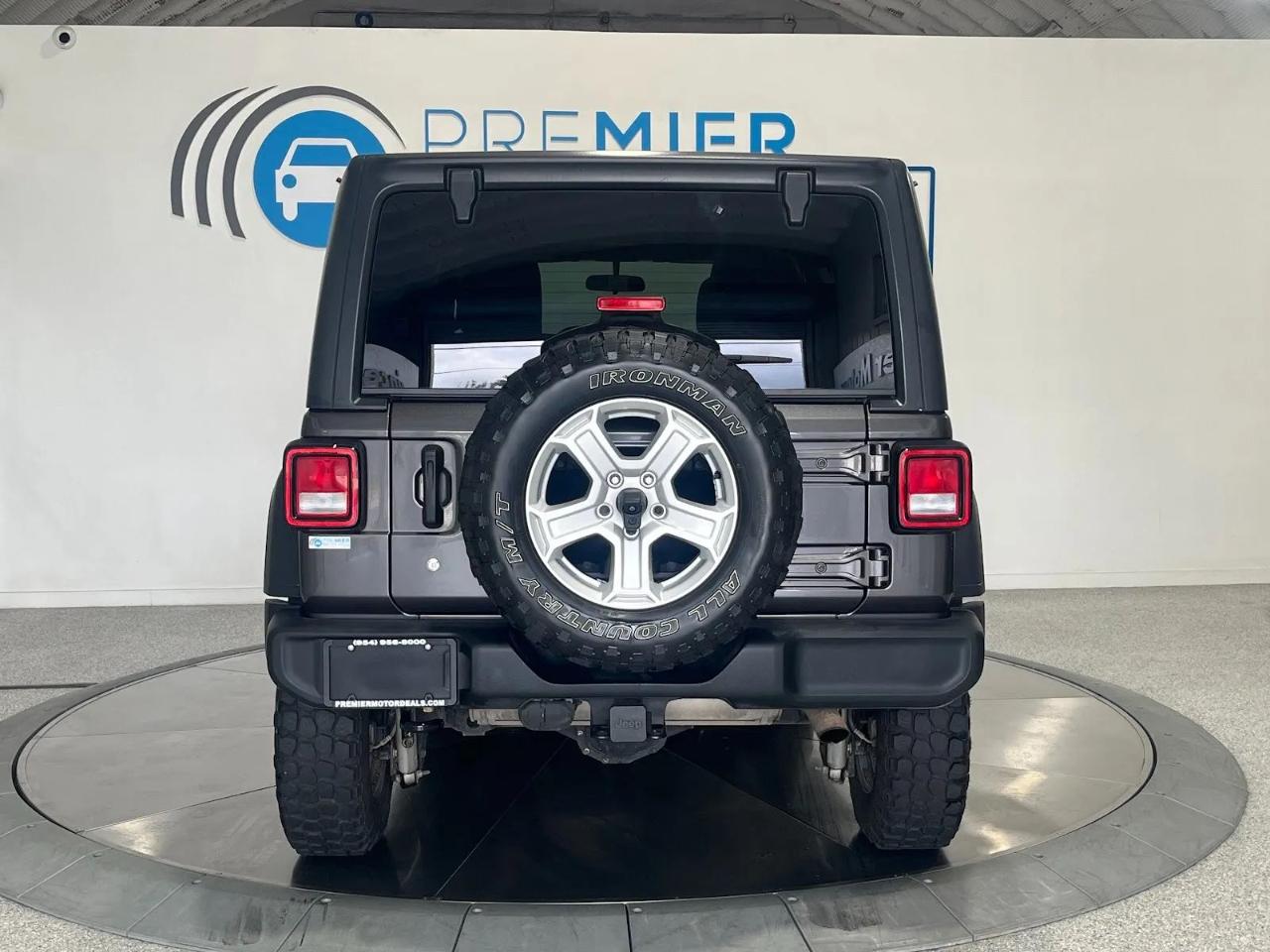Jeep Wrangler Unlimited Sport 2018