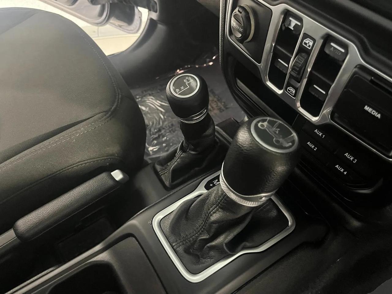 Jeep Wrangler Unlimited Sport 2018