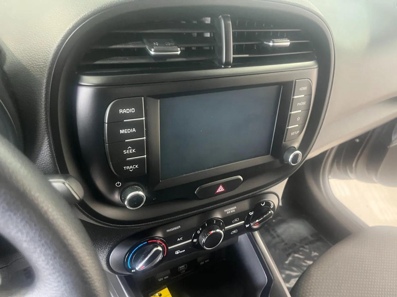 Kia Soul LX 6M 2020
