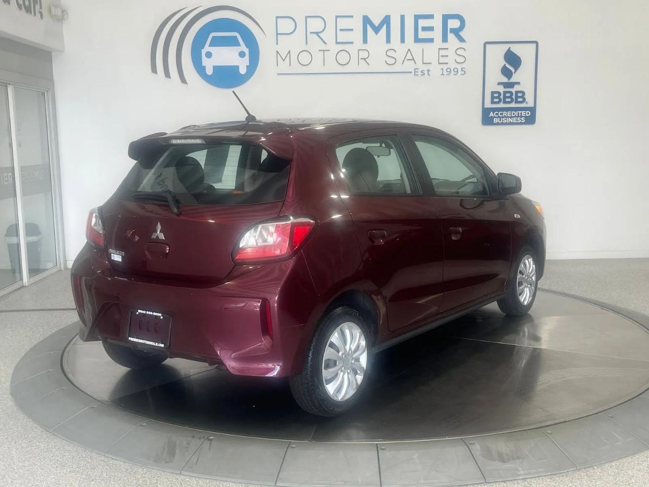 Mitsubishi Mirage ES CVT 2024