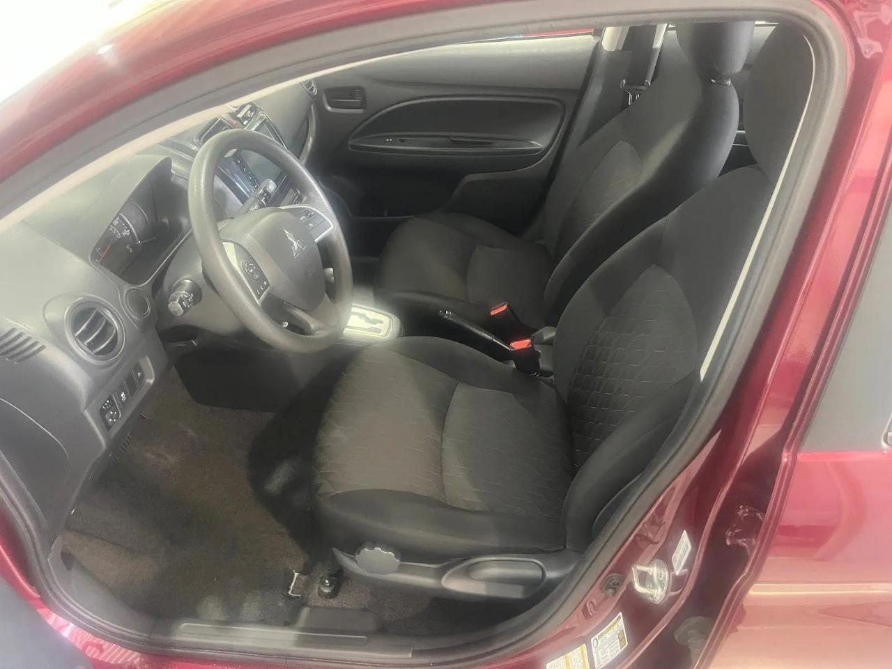 Mitsubishi Mirage ES CVT 2024