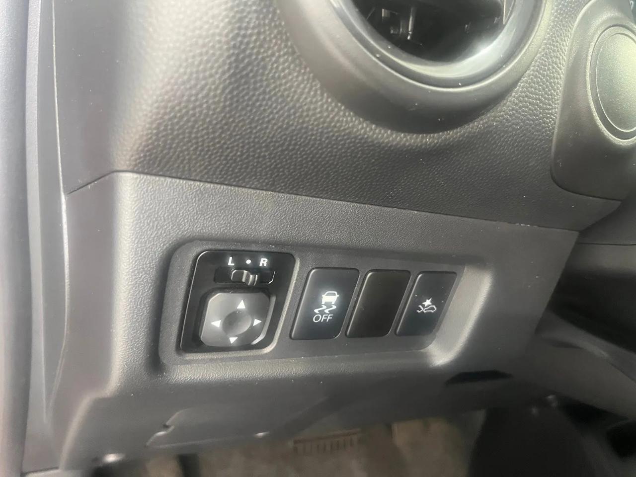 Mitsubishi Mirage ES CVT 2024
