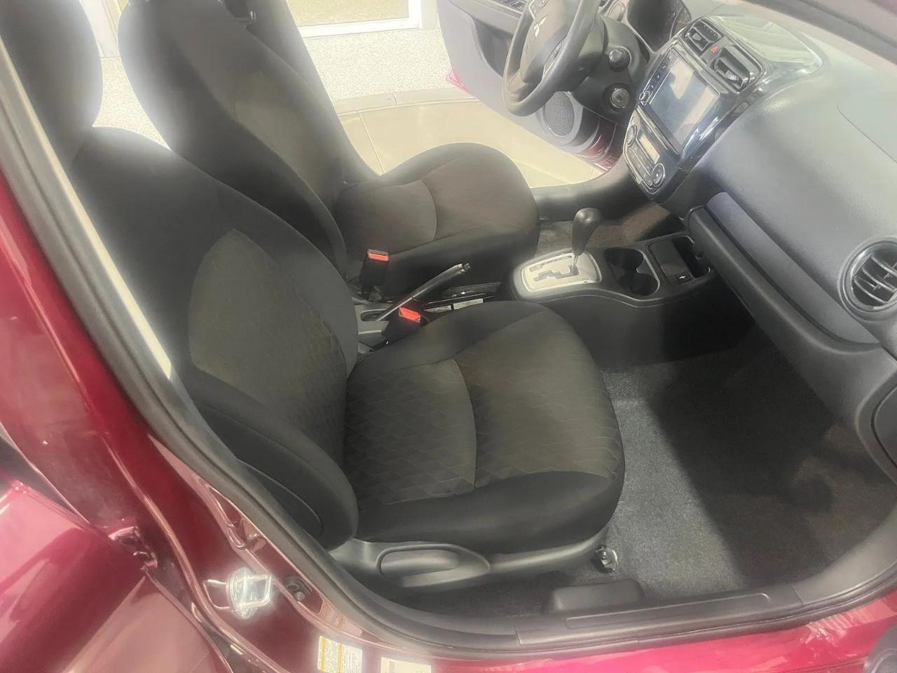 Mitsubishi Mirage ES CVT 2024